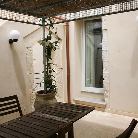 Lanterne Magiche Ortigia - Dependances Apartment Syracuse Exterior photo